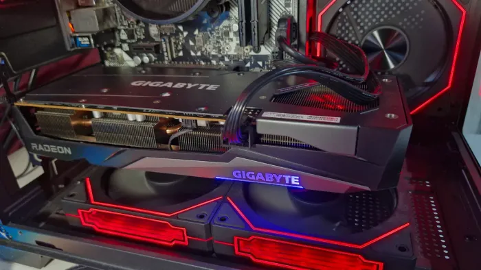 Placa de Video RX 7600 Gigabyte 8gb