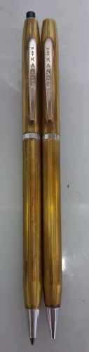 Conjunto caneta e lapiseira antigo Kanoe. Sem tinta e falta tampinha na lapiseira.