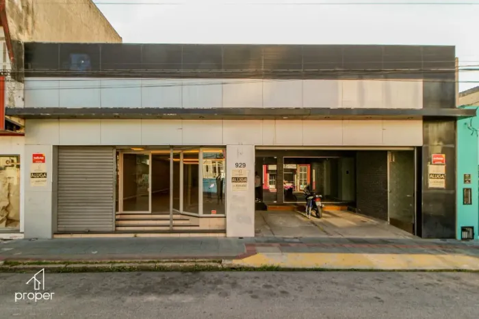 Prédio comercial na zona central, 658m²