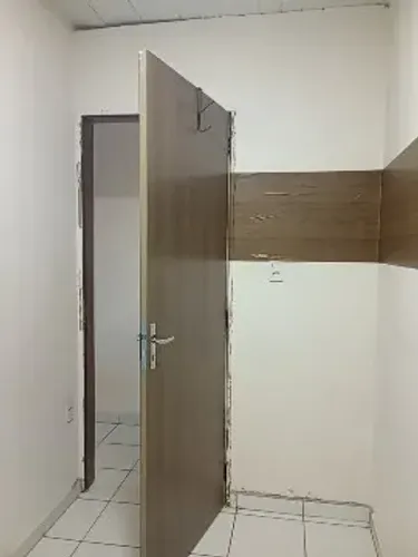 Alugo pequena sala para área da beleza ou saúde 