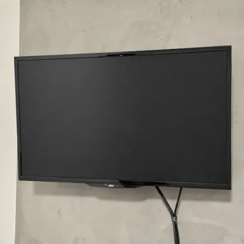 TV 32? AOC