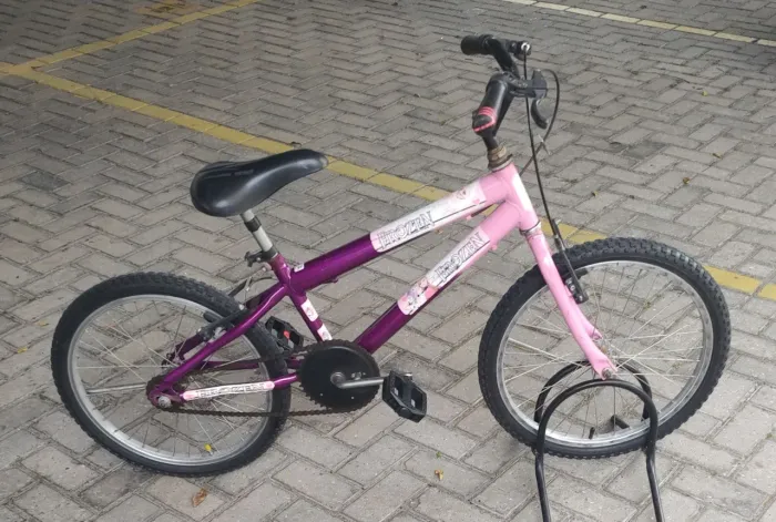 Bicicleta aro 20 Cross Frozen linda bike pneus em ótimo estado