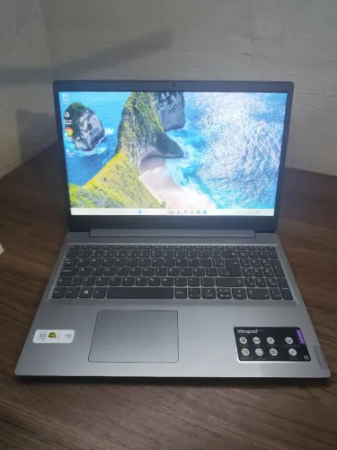 Notebook gamer Lenovo Ryzen 5 com a Vega 8 SSD NVMe estado de novo