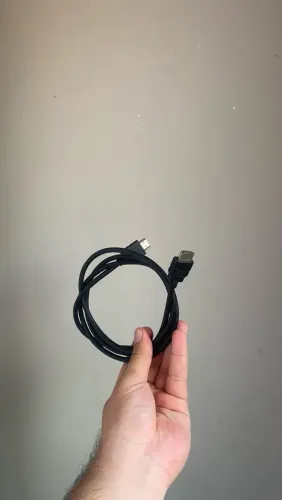 Vende-se cabo HDMI