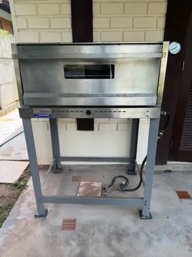 Forno a gás Tedesco Profissional com suporte