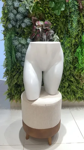 Expositor Quadril 40/42  Manequim Branco para shorts e calcinhas