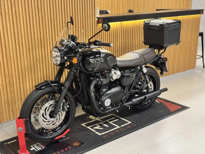 Triumph Bonneville T120 Black 2023