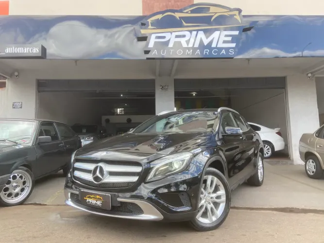 Mercedes-Benz GLA 200 Adv. 1.6/1.6 TB 16V Flex Aut. 2015