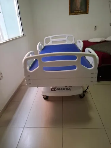 Cama hospitalar 1037s