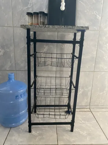 Fruteira de chão com tampo de granito 3 andares 