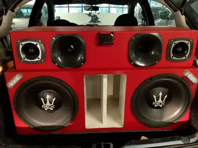Som automotivo