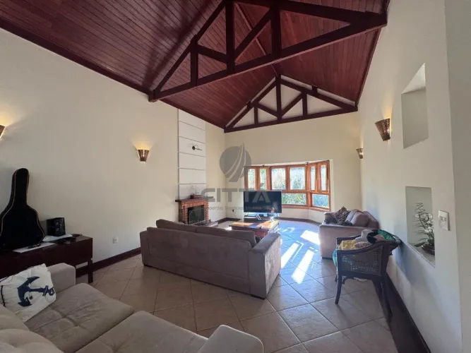 Casa para venda ou locação com 4 quartos no condomínio Estância Paraíso em Campinas/SP.