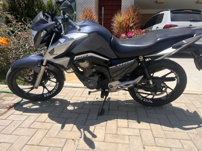 Honda Titan 21/22 Cinza