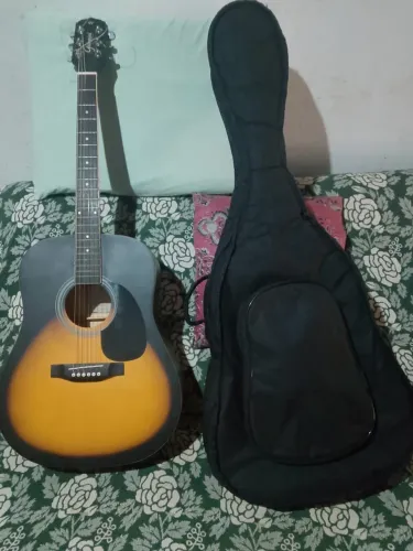 Violão novo