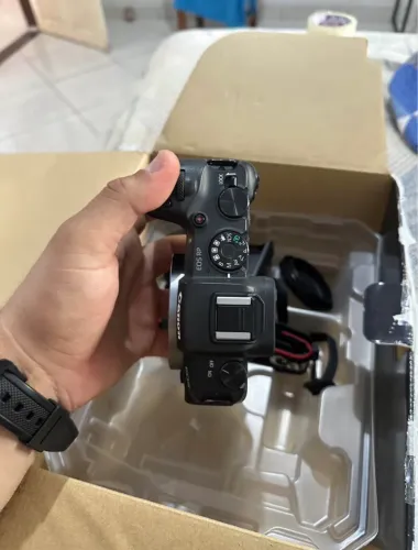 CANON RP (troco por r10, r50)