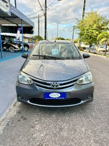 Toyota Etios X 1.3 Flex 16V 5P Mec. 2015