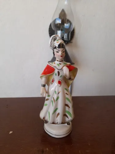 Estátua japonesa de porcelana