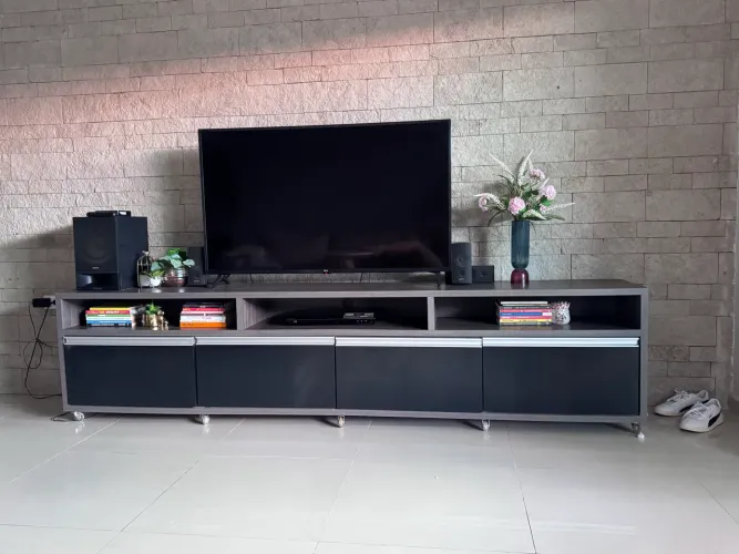 RACK TV