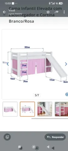 Cama infantil elevada com escorregador 