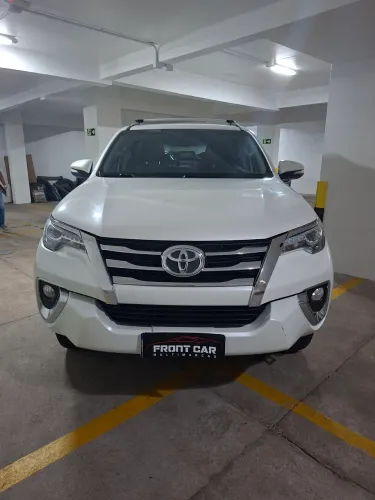 Toyota Hilux SW4 SRX 4X4 2.8 TDI 16V Dies. Aut. 2017