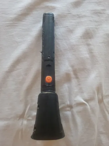 Ferro de solda sem fio.
