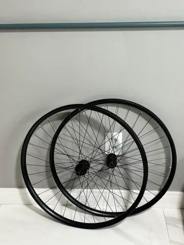 Rodas Aro 29 raios DT Swiss