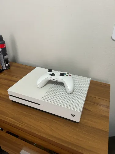 Xbox One S Branco 512GB -