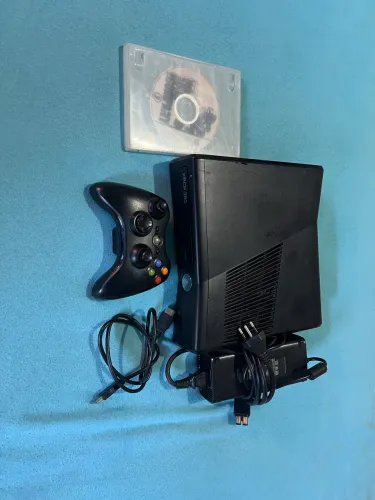 Vendo ou troco videogame Xbox 360 funciona perfeitamente 