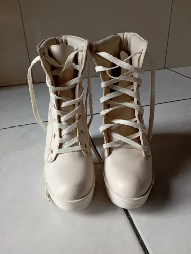 vende-se bota