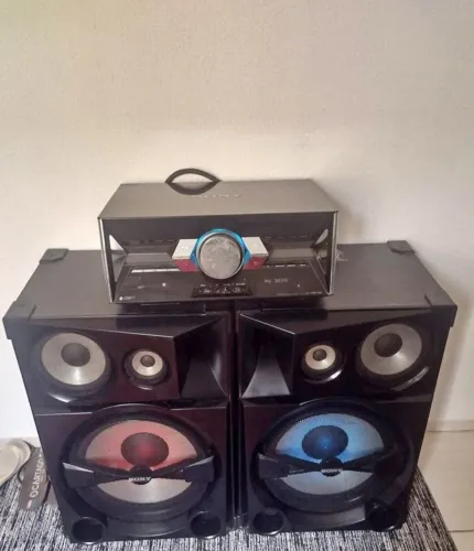 Som Sony Shake7