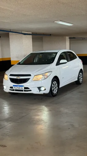 Chevrolet Onix JOY Hatch 1.0 8V Flex Mec. 4P 2018
