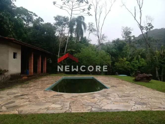 Sítio em Estrada Itatuba - Centro - São Lourenço da Serra/SP