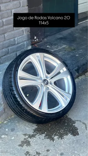 Rodas Volcano Aro 20 ?