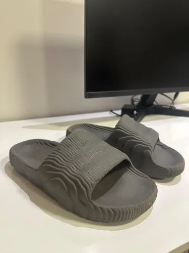 Adilette 22 Adidas Cinza