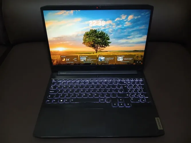 Oportunidade, notebook Lenovo super novo.