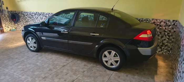 Renault Megane Sedan Dynamique 2.0 16V Aut. 2008