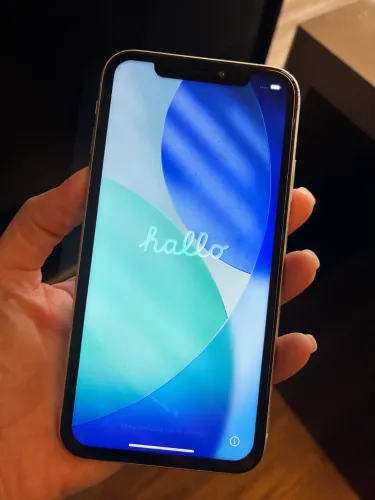 IPHONE 11 Branco 128GB com Caixa