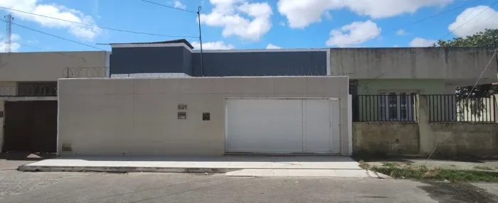 Casa para Venda em Fortaleza, São Gerardo, 4 dormitórios, 4 suítes, 5 banheiros, 3 vagas