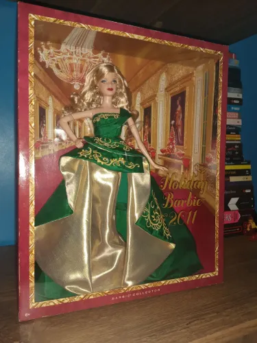 Barbie holiday collector 2011