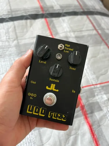JL Pedais UDO Fuzz