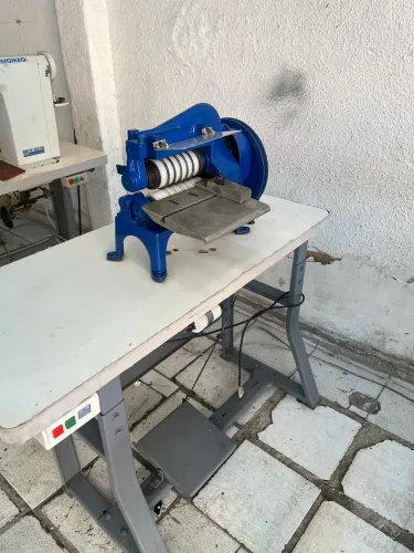Máquina de cortar tiras 