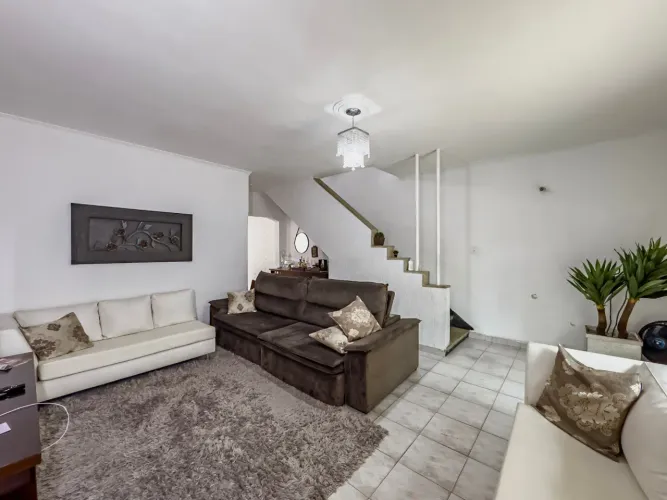 Casa para venda em Vila das Mercês com 3 quartos, 163m²