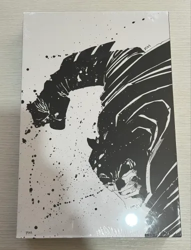 Batman Cavalheiro das Trevas Edição Absoluta (LACRADA)