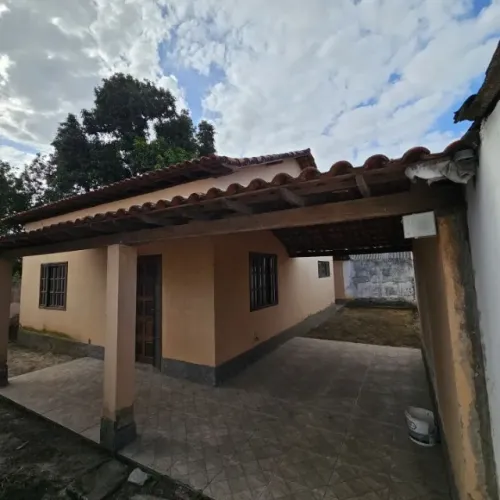VENDO CASA EM VILA VELHA VALE ENCANTADO (PROX DA ESCOLA)