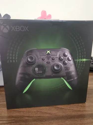 Controle Xbox Series Edição Limitada 20 Anos
