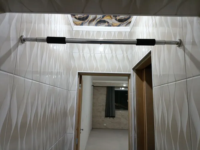 Vendo barra de porta para exercícios 0,83x1,30.