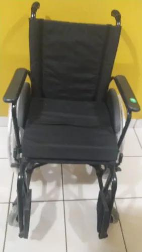 R$ 7000,00 Cadeira rodas ainda no plástico!!