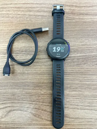 Relógio Smartwatch Garmin Forerunner 55 na caixa