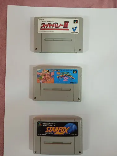 Fitas , jogos STAR FOX  e SUPER V-BALL original para Super 