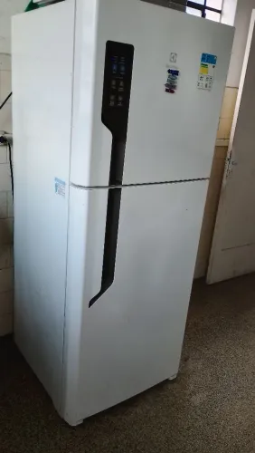 Vendo geladeira 